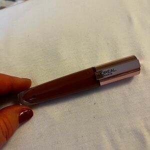 L'Oreal Paris rich burgundy Lip Gloss